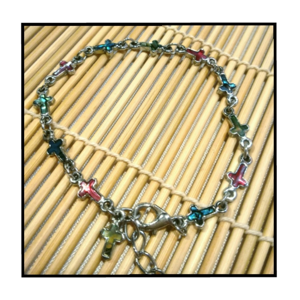 💞✝💞 Shell inlaid cross bracelet